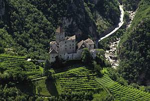 Die Burg Karneid zählt zu den schönsten in Südtirol